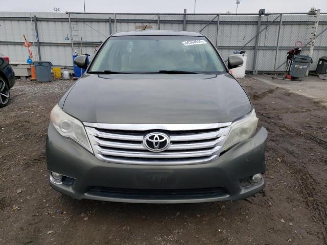 4T1BK3DBXBU432215 - 2011 TOYOTA AVALON BASE 灰色 照片 5