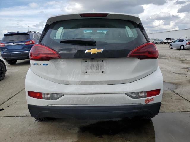 1G1FW6S09J4137241 - 2018 CHEVROLET BOLT EV LT WHITE photo 6