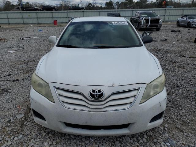 4T1BF3EK5AU528562 - 2010 TOYOTA CAMRY BASE WHITE photo 5