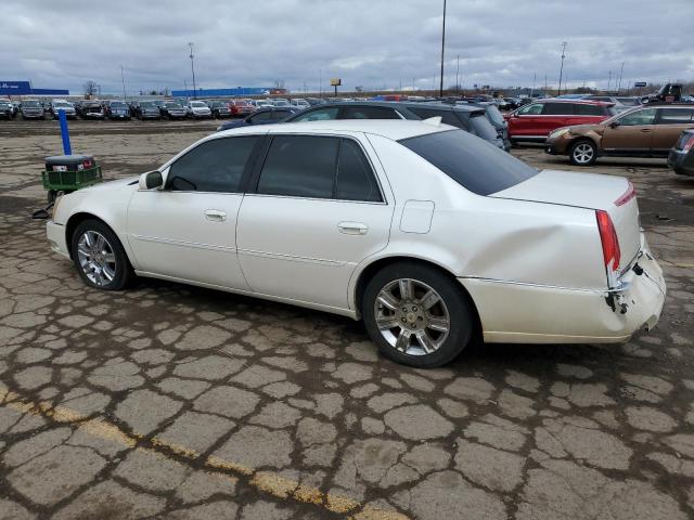 1G6KP5ES0BU121430 - 2011 CADILLAC DTS PLATINUM WHITE photo 2