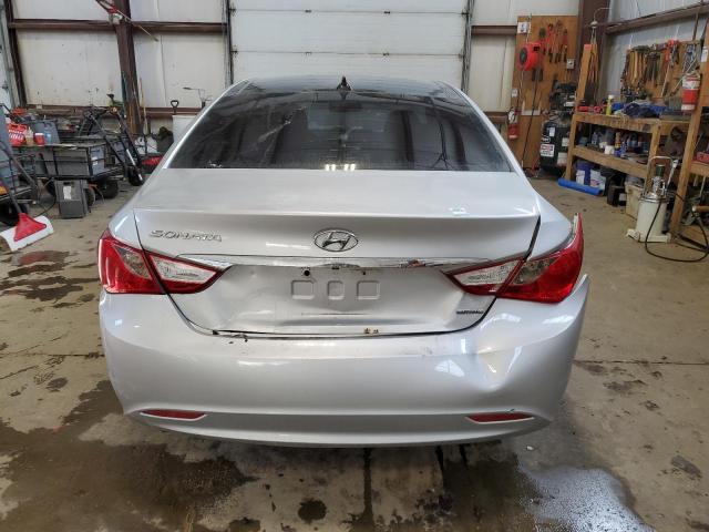 5NPEC4AC6CH416395 - 2012 HYUNDAI SONATA SE SILVER photo 6