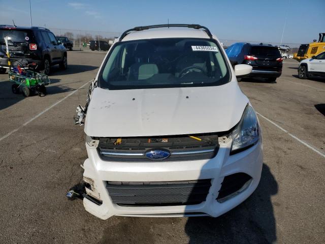 1FMCU0G90EUE36378 - 2014 FORD ESCAPE SE WHITE photo 5