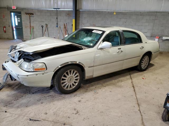 2005 LINCOLN TOWN CAR SIGNATURE LIMITED, 