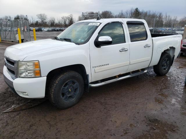 3GCEK13C37G512191 - 2007 CHEVROLET SILVERADO K1500 CREW CAB WHITE photo 1