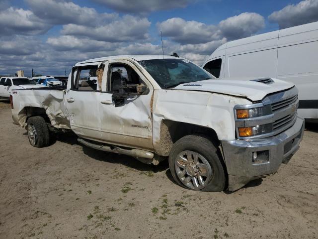 1GC4KZCYXJF252550 - 2018 CHEVROLET SILVERADO K3500 LT WHITE photo 4