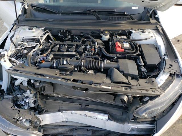 1HGCV1F33JA080686 - 2018 HONDA ACCORD SPORT WHITE photo 11