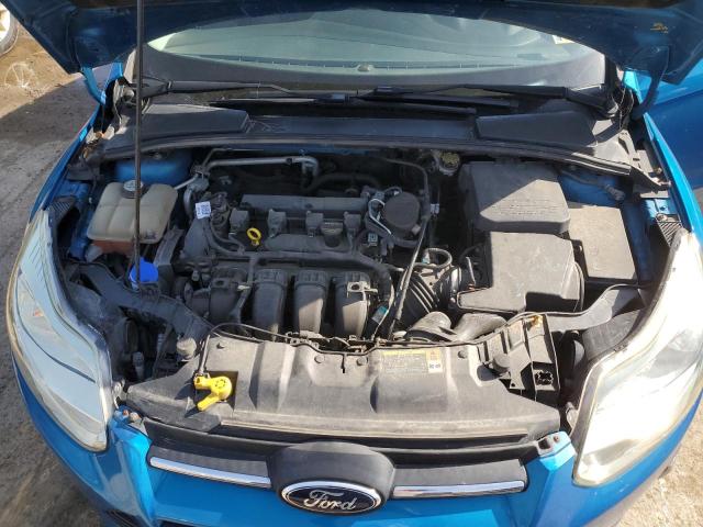 1FAHP3F27CL463805 - 2012 FORD FOCUS SE BLUE photo 11