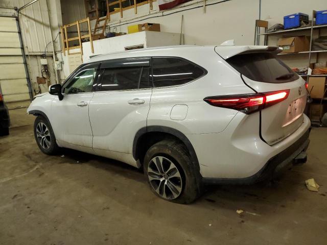 5TDGZRBH8NS560915 - 2022 TOYOTA HIGHLANDER XLE WHITE photo 2