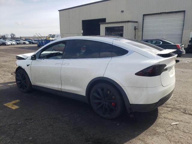 5YJXCAE46JF100484 - 2018 TESLA MODEL X WHITE photo 2