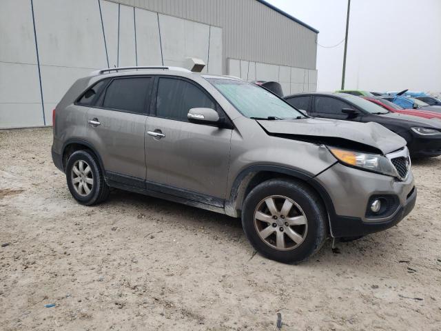 5XYKT3A60DG415551 - 2013 KIA SORENTO LX GRAY photo 4