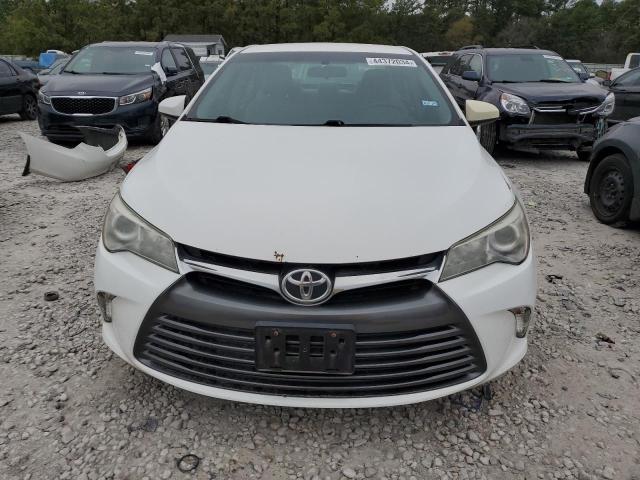 4T4BF1FK4FR474042 - 2015 TOYOTA CAMRY LE WHITE photo 5