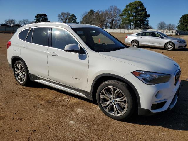 WBXHU7C39H5H32895 - 2017 BMW X1 SDRIVE28I WHITE photo 4