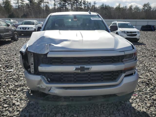 3GCUKPECXJG554005 - 2018 CHEVROLET SILVERADO K1500 CUSTOM SILVER photo 5