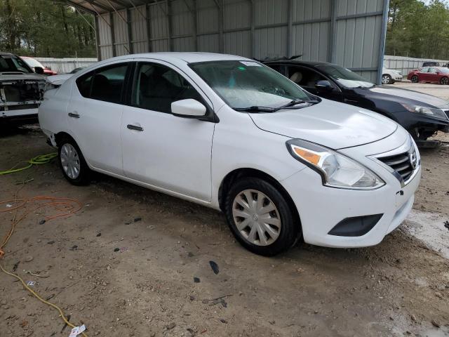 3N1CN7AP8JL860268 - 2018 NISSAN VERSA S WHITE photo 4