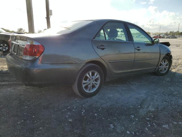 4T1BF32K15U603574 - 2005 TOYOTA CAMRY LE CHARCOAL photo 3