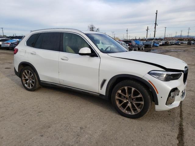 5UXCR4C02M9E29195 - 2021 BMW X5 SDRIVE 40I WHITE photo 4