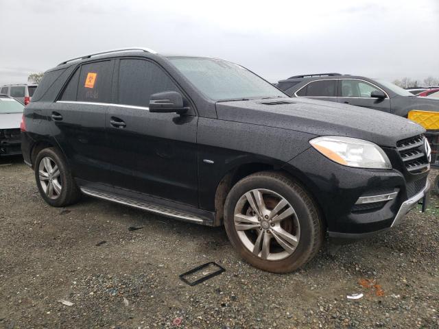 4JGDA2EB5CA027824 - 2012 MERCEDES-BENZ ML 350 BLUETEC BLACK photo 4