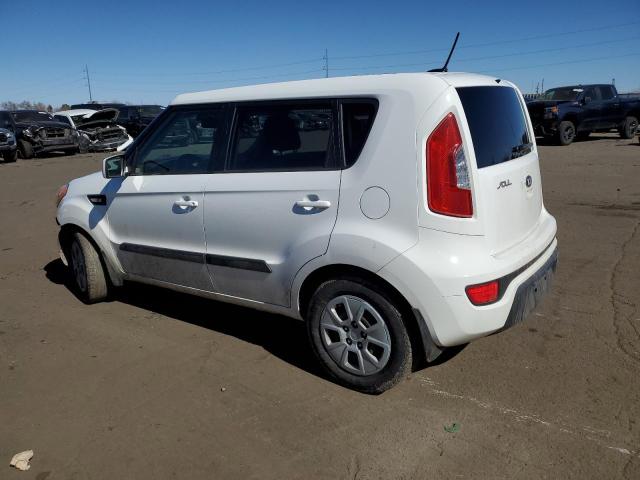 KNDJT2A59D7763990 - 2013 KIA SOUL WHITE photo 2