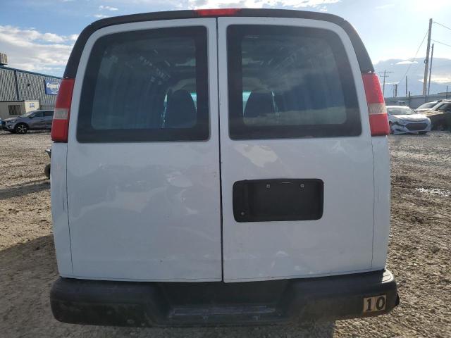 1GCWGFBG3E1137244 - 2014 CHEVROLET EXPRESS G2 WHITE photo 6