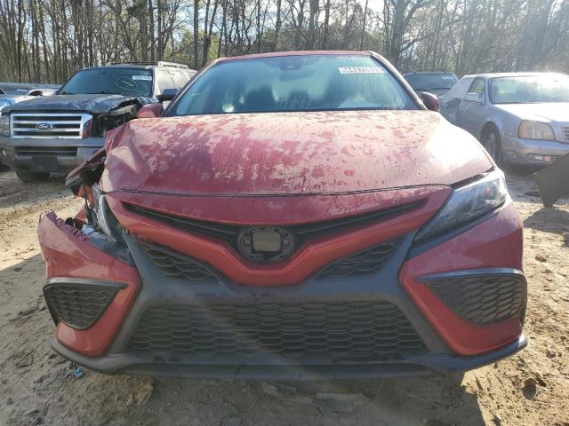 4T1G11AK4PU081052 - 2023 TOYOTA CAMRY SE NIGHT SHADE RED photo 5
