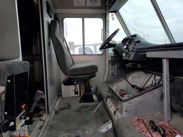 4UZAAPDUXECFS3392 - 2014 FREIGHTLINER CHASSIS M LINE WALK-IN VAN WHITE photo 5