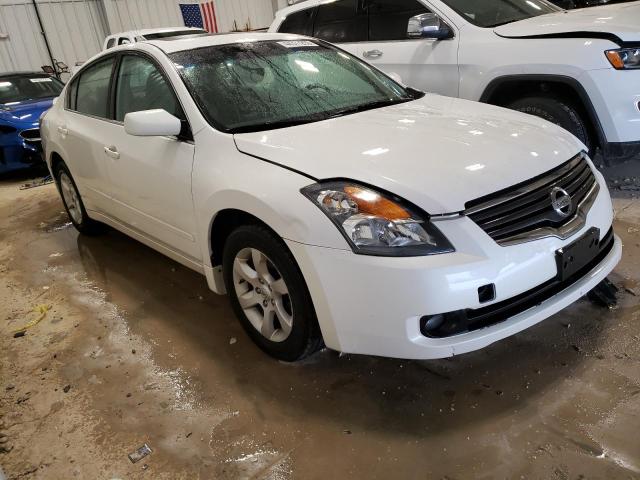 1N4AL21E79N447612 - 2009 NISSAN ALTIMA 2.5 WHITE photo 4