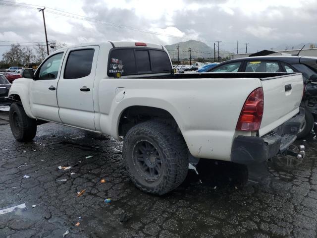 5TEKU72N17Z394701 - 2007 TOYOTA TACOMA DOUBLE CAB PRERUNNER LONG BED WHITE photo 2