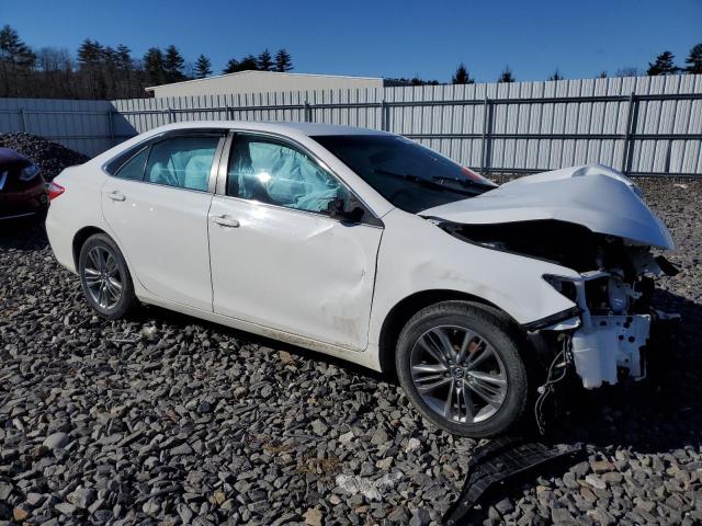 4T1BF1FK8HU443485 - 2017 TOYOTA CAMRY SE LE Beyaz fotoğraf 4