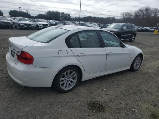 WBAVA33587KX77064 - 2007 BMW 328 I WHITE photo 3