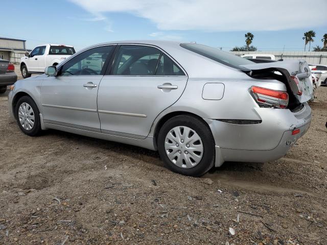 4T1BF3EK1BU133814 - 2011 TOYOTA CAMRY BASE WHITE photo 2