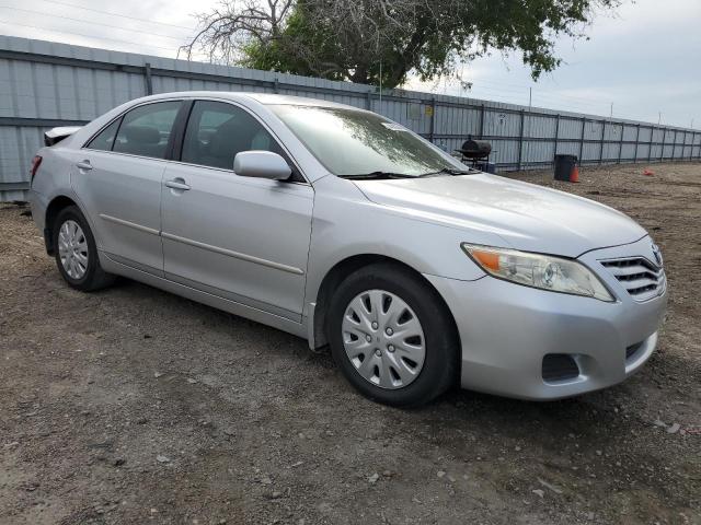 4T1BF3EK1BU133814 - 2011 TOYOTA CAMRY BASE WHITE photo 4