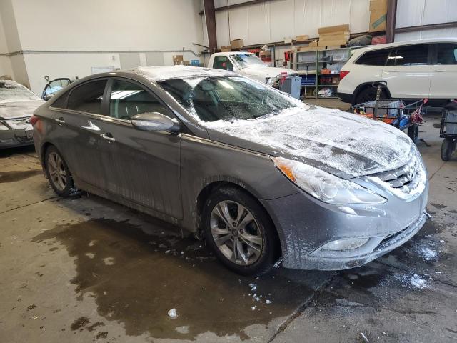 5NPEC4AC4DH647815 - 2013 HYUNDAI SONATA SE SILVER photo 4