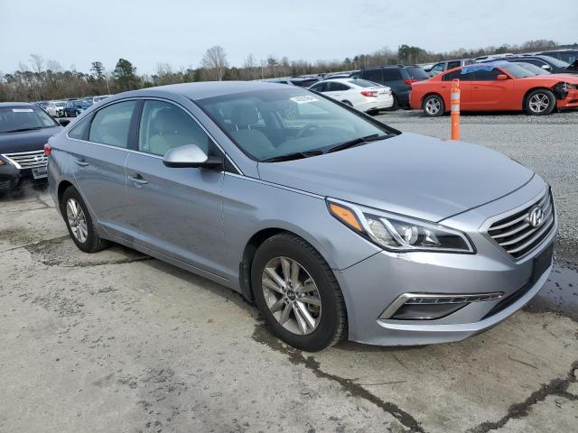 5NPE24AF0FH219353 - 2015 HYUNDAI SONATA SE SILVER photo 4