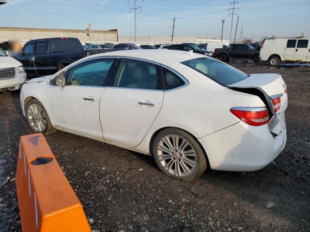 1G4PP5SKXD4188428 - 2013 BUICK VERANO WHITE photo 2