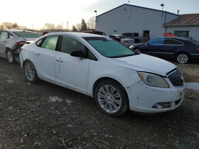 1G4PP5SKXD4188428 - 2013 BUICK VERANO WHITE photo 4