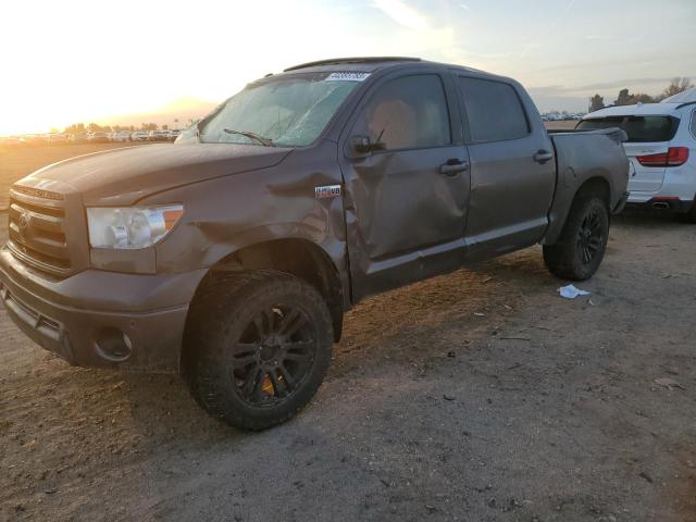 5TFDY5F15BX188127 - 2011 TOYOTA TUNDRA CREWMAX SR5 GRAY photo 1