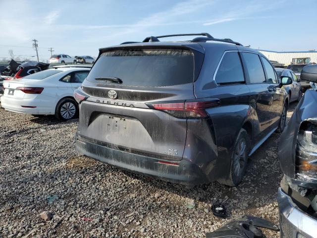 5TDYSKFC2NS052874 - 2022 TOYOTA SIENNA XLE GRAY photo 3