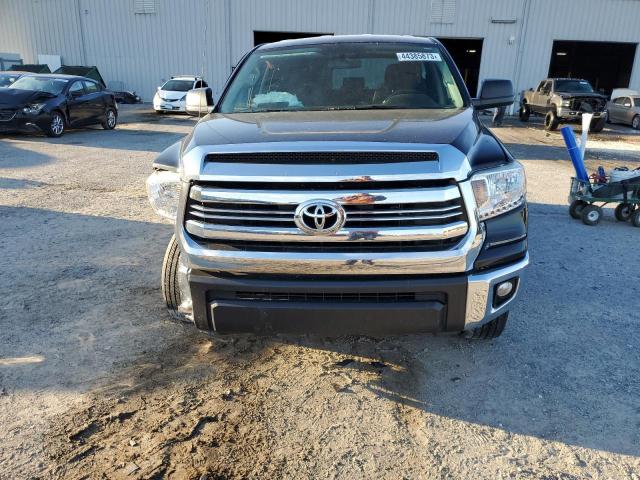 5TFRM5F16GX103689 - 2016 TOYOTA TUNDRA DOUBLE CAB SR/SR5 BLACK photo 5