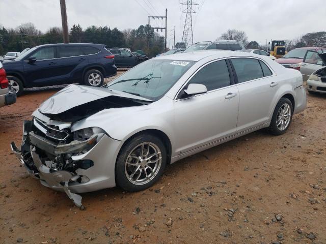 1G1ZC5EB3A4118701 - 2010 CHEVROLET MALIBU 1LT Srebrny zdjęcie 1