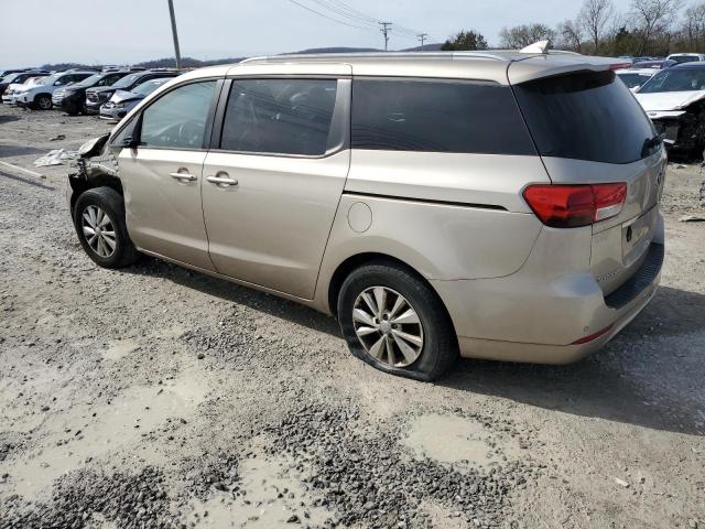 KNDMB5C16F6038707 - 2015 KIA SEDONA LX GOLD photo 2