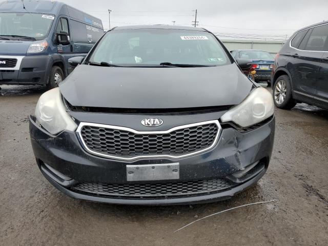 KNAFX4A63F5260675 - 2015 KIA FORTE LX BLACK photo 5