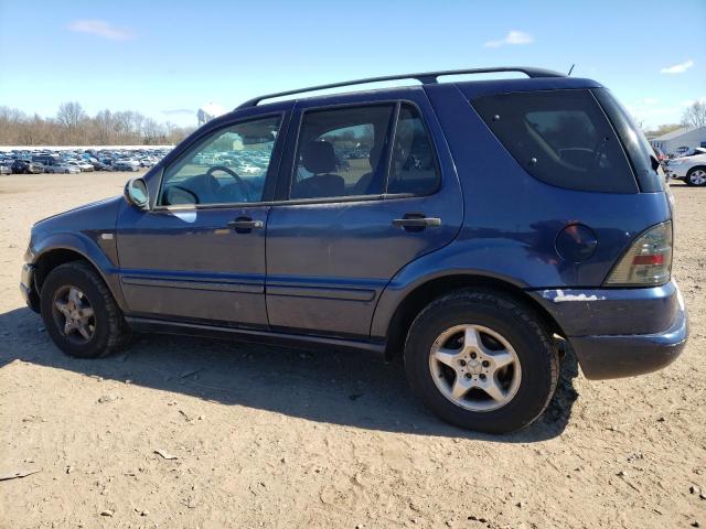 4JGAB54E11A228372 - 2001 MERCEDES-BENZ ML 320 BLUE photo 2