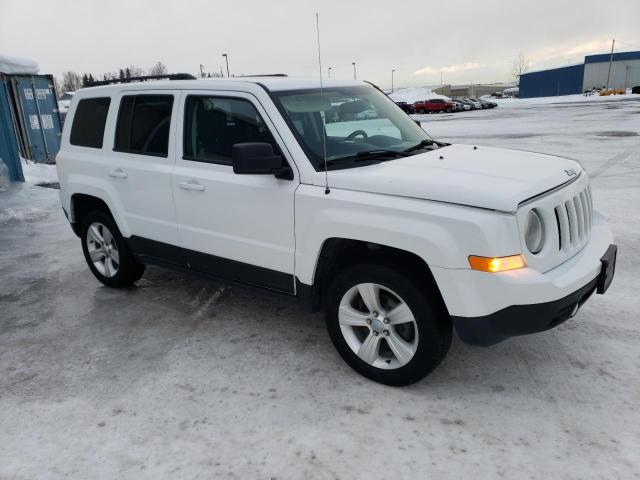 1C4NJRFB4FD381689 - 2015 JEEP PATRIOT LATITUDE WHITE photo 4