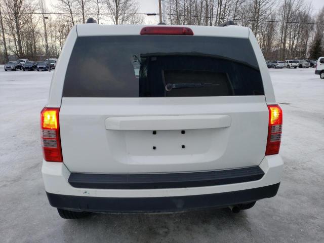 1C4NJRFB4FD381689 - 2015 JEEP PATRIOT LATITUDE WHITE photo 6