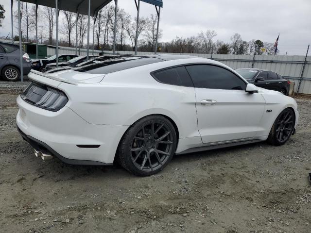 1FA6P8CF3J5178788 - 2018 FORD MUSTANG GT WHITE photo 3