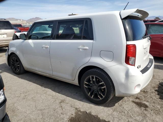 JTLZE4FE9B1127298 - 2011 TOYOTA SCION XB WHITE photo 2