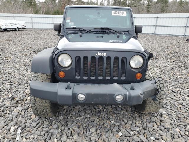 1J4AA2D13BL552717 - 2011 JEEP WRANGLER SPORT BLACK photo 5