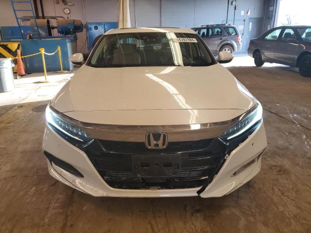 1HGCV2F95KA024969 - 2019 HONDA ACCORD TOURING WHITE photo 5