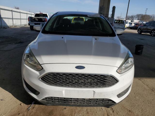 1FADP3F28FL340257 - 2015 FORD FOCUS SE WHITE photo 5