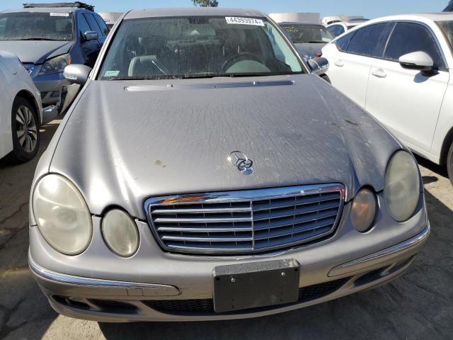 WDBUF87J06X187607 - 2006 MERCEDES-BENZ E 350 4MATIC GRAY photo 5